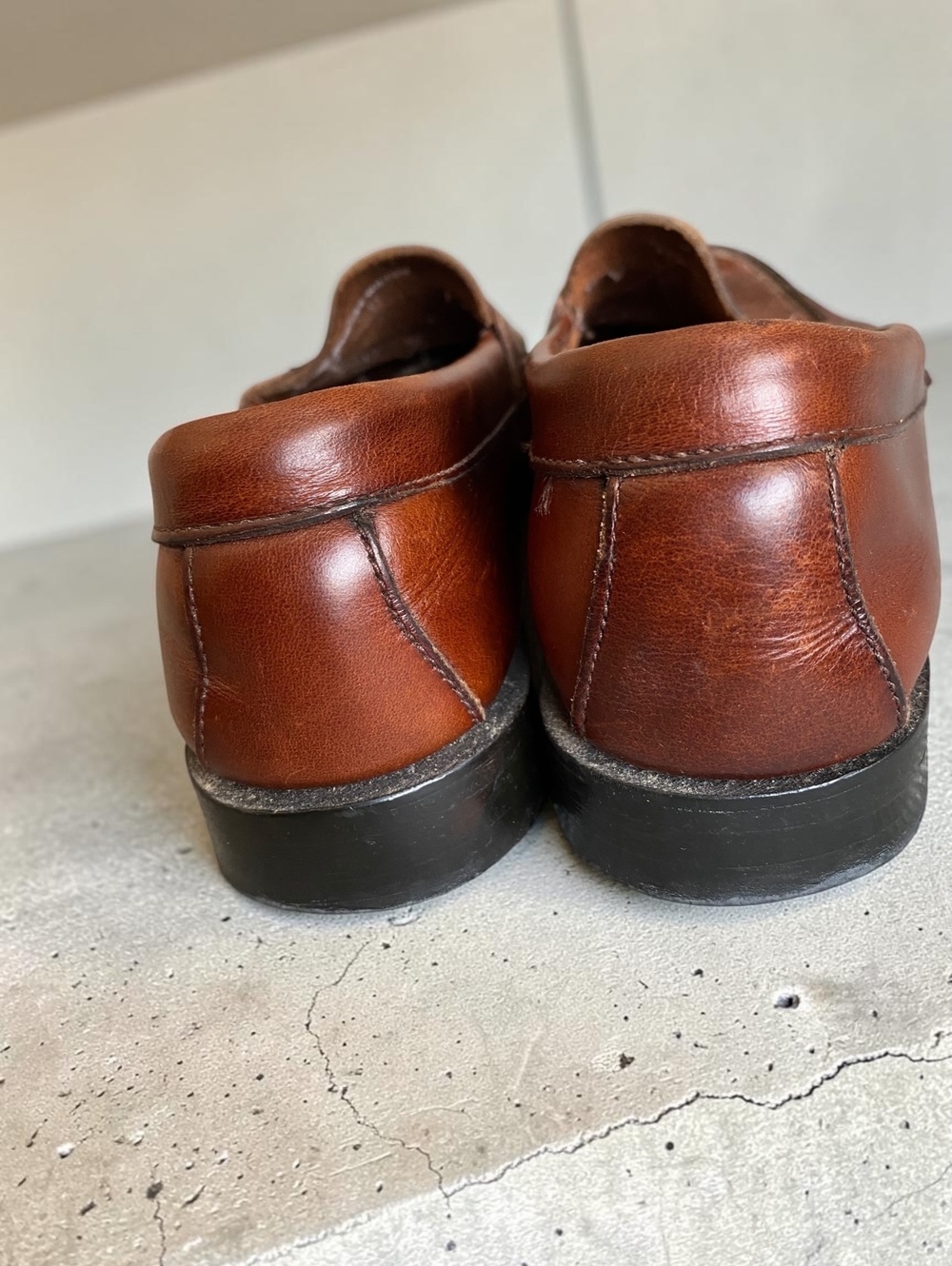 GH Bass Womens Penny Loafers 8.5 B Weejuns Brown Leather Classic Preppy Slip On - Picture 3 of 5